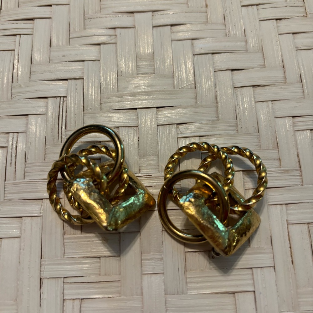 Vintage chunky‎ oversized gold earrings - Picture 1 of 5